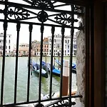 Tribuno Grand Canal