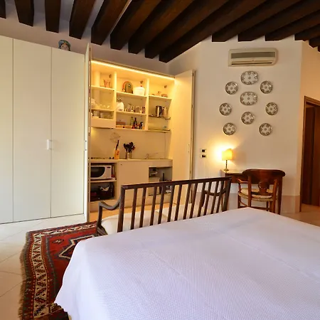 Tribuno Grand Canal *