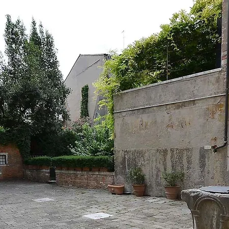 Tribuno Grand Canal Apartment