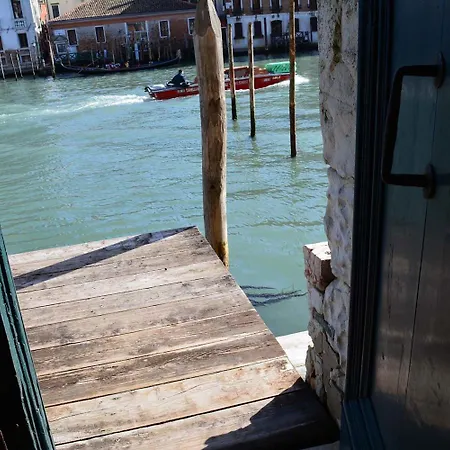 Tribuno Grand Canal Apartment