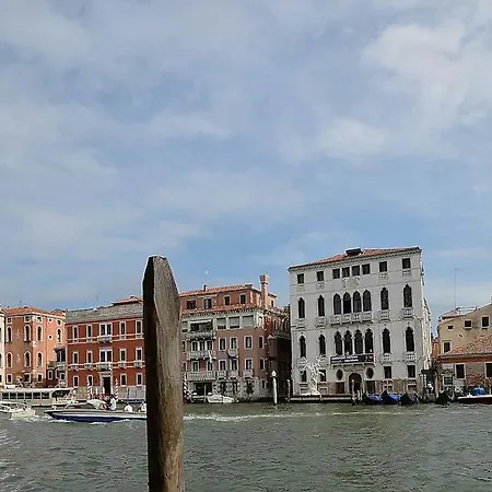 Tribuno Grand Canal Apartment *