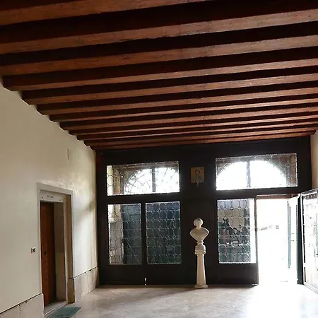 Tribuno Grand Canal ונציה